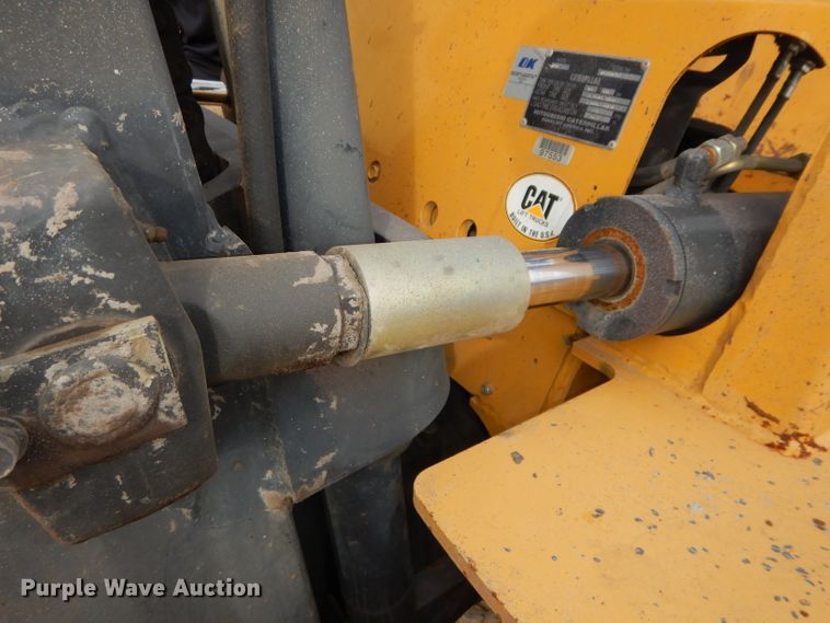 image for item DH4352 1999 Caterpillar GP50 forklift