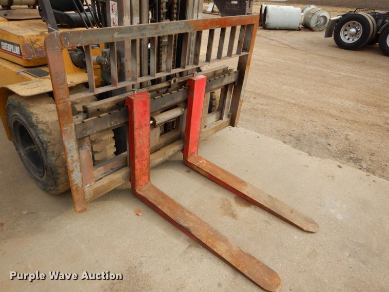 image for item DH4352 1999 Caterpillar GP50 forklift