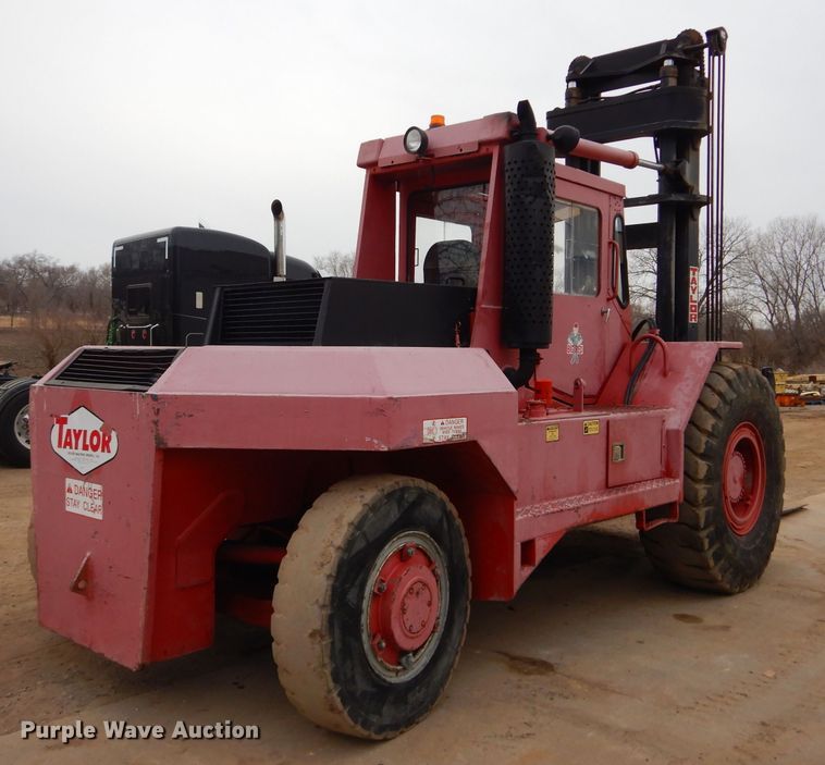 image for item DH4361 1983 Taylor TYB-250M forklift