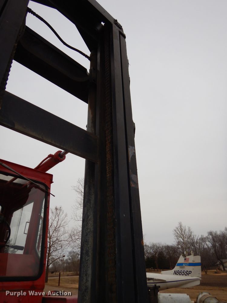 image for item DH4361 1983 Taylor TYB-250M forklift