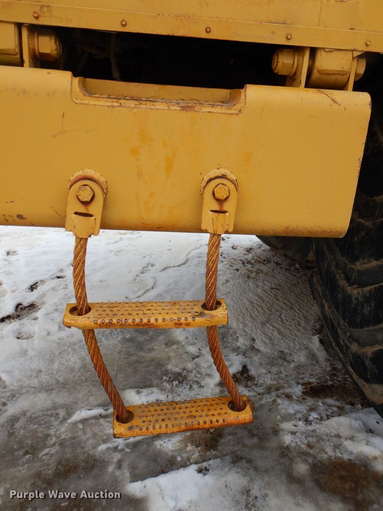 image for item DH4363 Caterpillar 615C elevating scraper