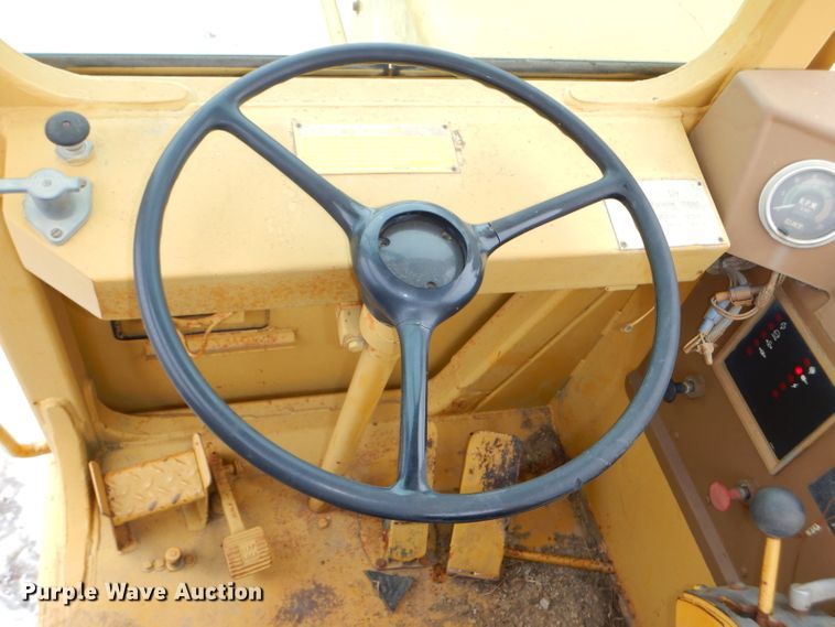 image for item DH4363 Caterpillar 615C elevating scraper