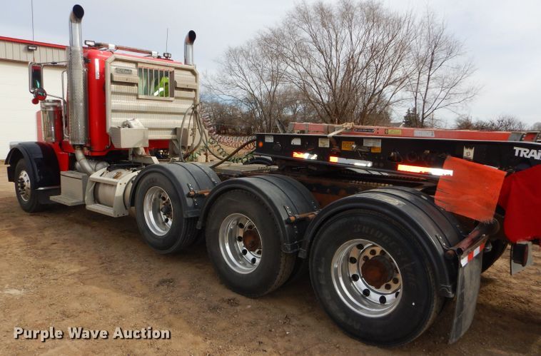 image for item DH4364 2008 Peterbilt 388 semi truck