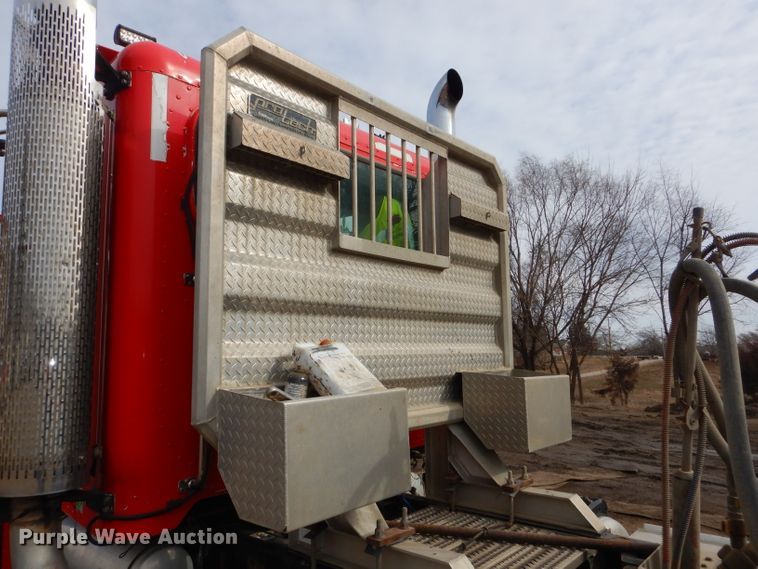 image for item DH4364 2008 Peterbilt 388 semi truck