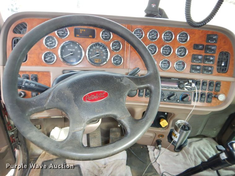 image for item DH4364 2008 Peterbilt 388 semi truck