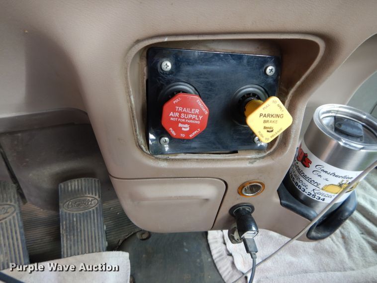 image for item DH4364 2008 Peterbilt 388 semi truck