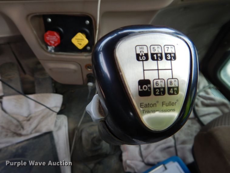 image for item DH4364 2008 Peterbilt 388 semi truck