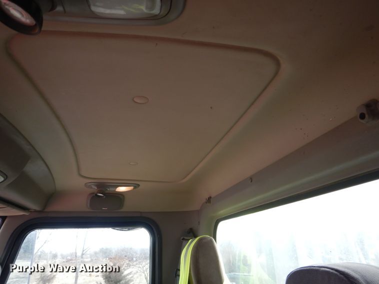 image for item DH4364 2008 Peterbilt 388 semi truck