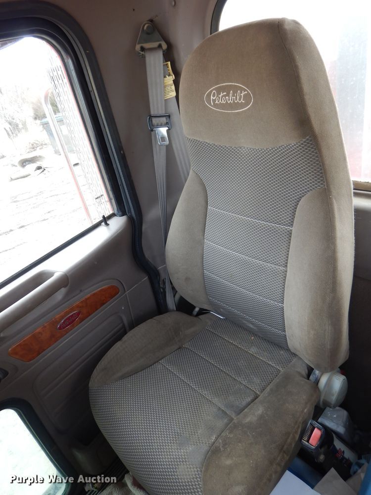 image for item DH4364 2008 Peterbilt 388 semi truck