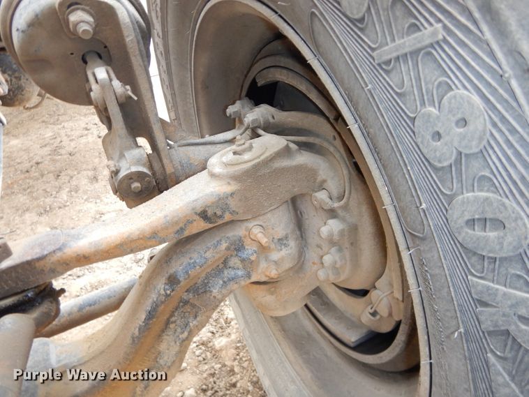 image for item DH4364 2008 Peterbilt 388 semi truck