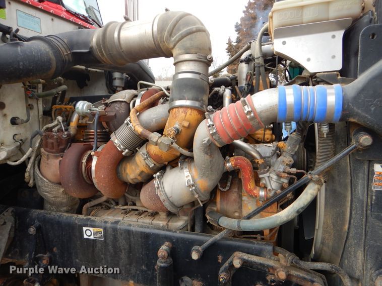 image for item DH4364 2008 Peterbilt 388 semi truck