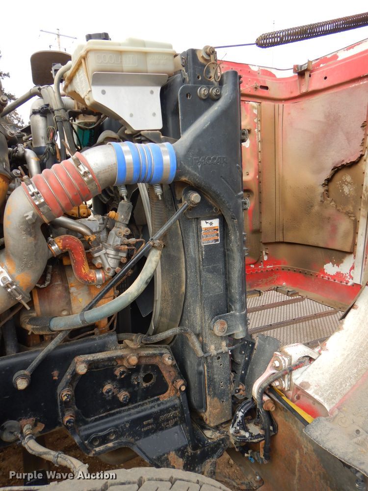 image for item DH4364 2008 Peterbilt 388 semi truck