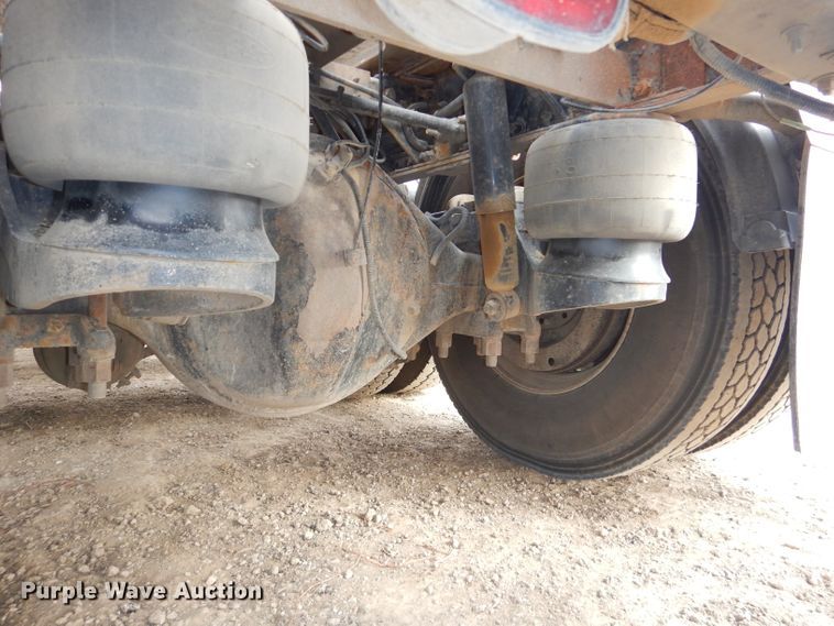 image for item DH4364 2008 Peterbilt 388 semi truck