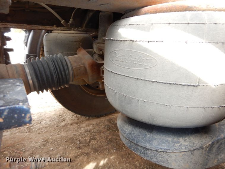 image for item DH4364 2008 Peterbilt 388 semi truck