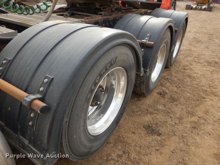 image for item DH4364 2008 Peterbilt 388 semi truck