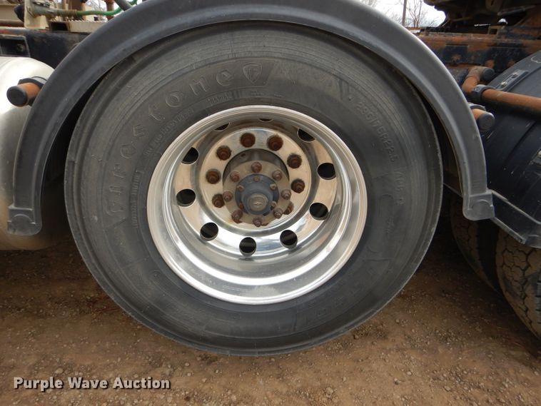 image for item DH4364 2008 Peterbilt 388 semi truck