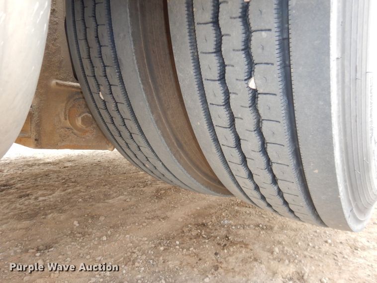 image for item DH4364 2008 Peterbilt 388 semi truck