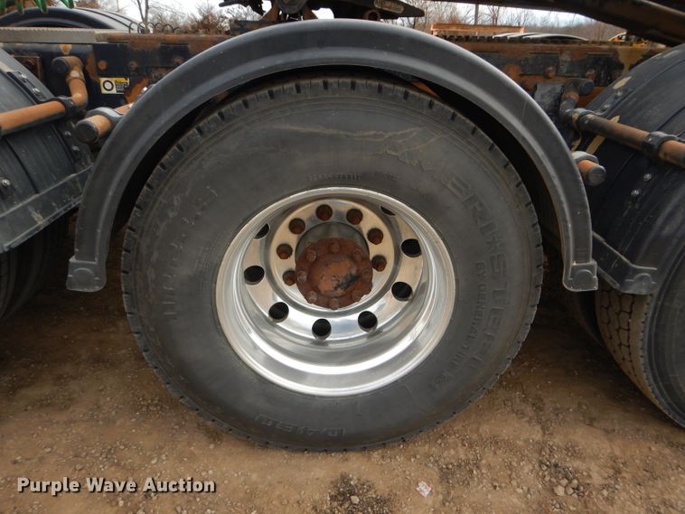 image for item DH4364 2008 Peterbilt 388 semi truck