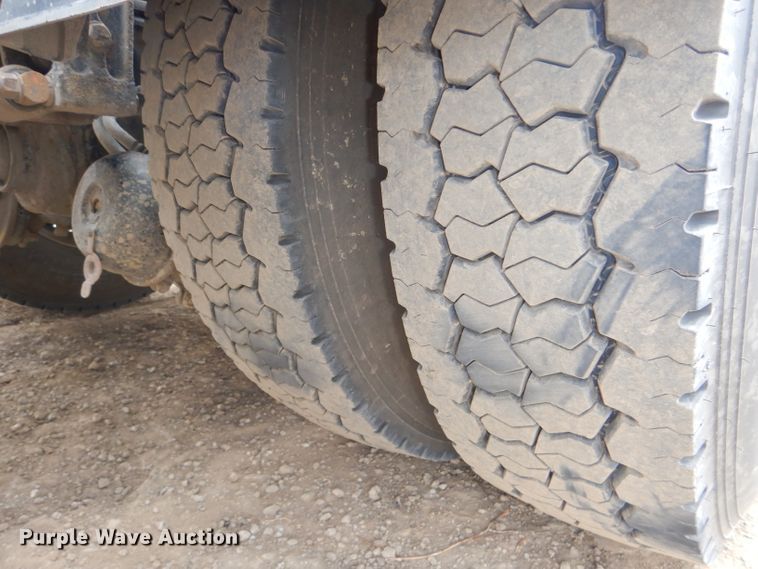 image for item DH4364 2008 Peterbilt 388 semi truck