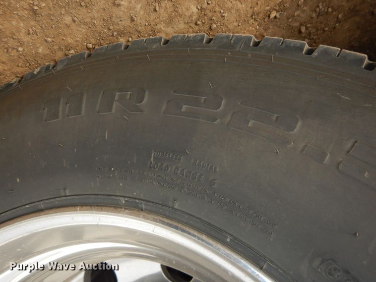 image for item DH4364 2008 Peterbilt 388 semi truck