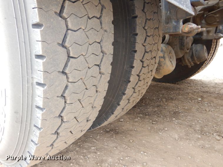 image for item DH4364 2008 Peterbilt 388 semi truck