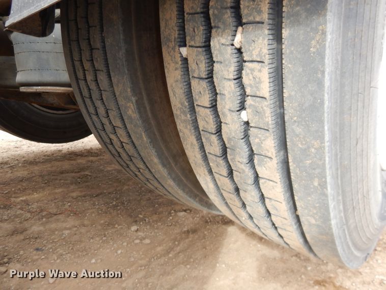 image for item DH4364 2008 Peterbilt 388 semi truck