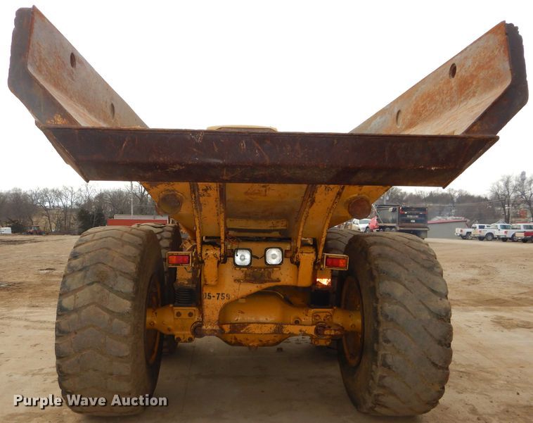 image for item DH4365 2003 Caterpillar 725 haul truck