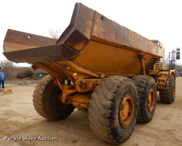 image for item DH4365 2003 Caterpillar 725 haul truck