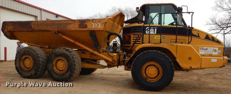 image for item DH4365 2003 Caterpillar 725 haul truck