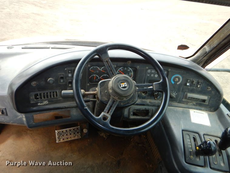 image for item DH4365 2003 Caterpillar 725 haul truck