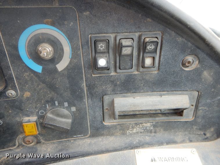 image for item DH4365 2003 Caterpillar 725 haul truck