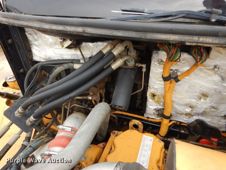 image for item DH4365 2003 Caterpillar 725 haul truck