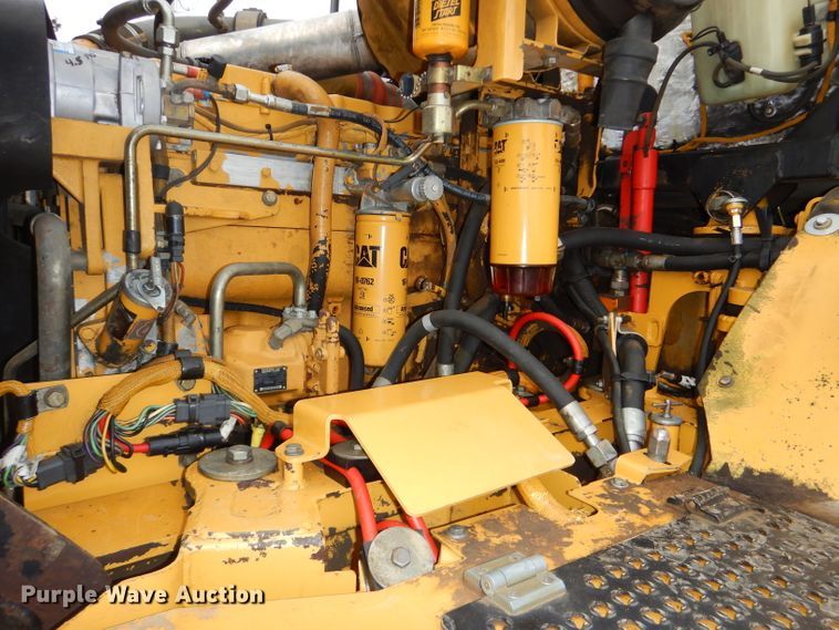 image for item DH4365 2003 Caterpillar 725 haul truck