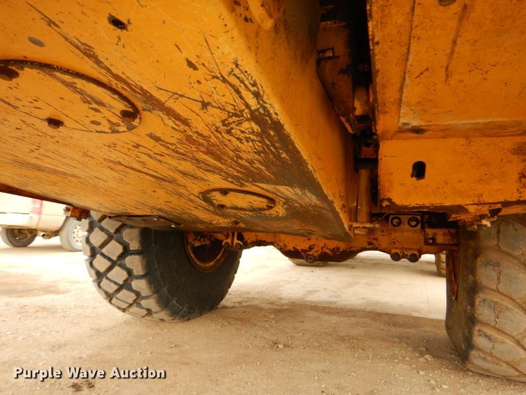 image for item DH4365 2003 Caterpillar 725 haul truck