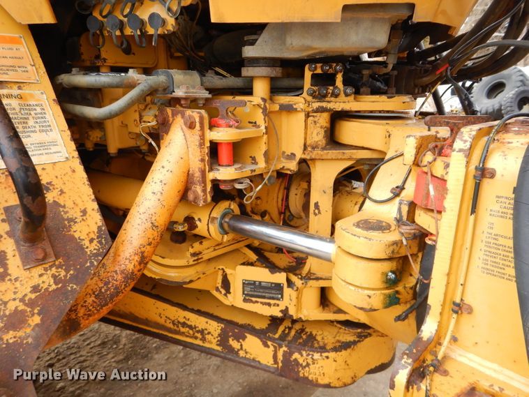 image for item DH4365 2003 Caterpillar 725 haul truck