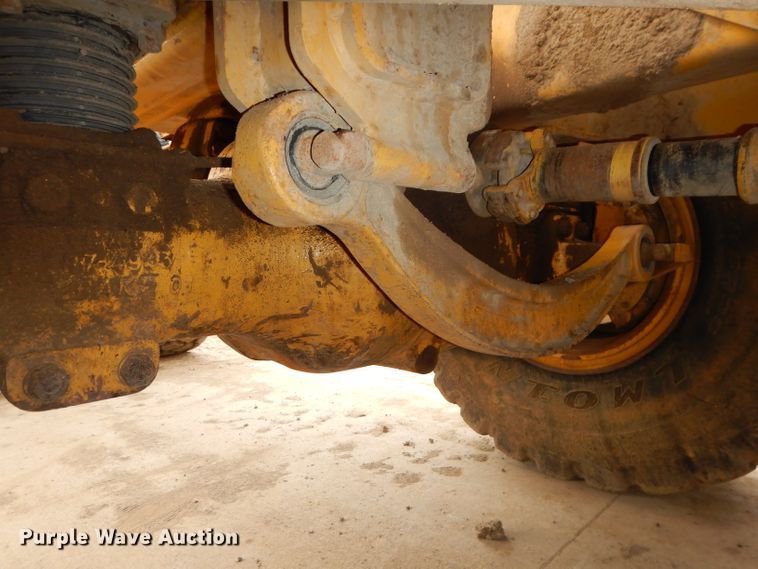 image for item DH4365 2003 Caterpillar 725 haul truck