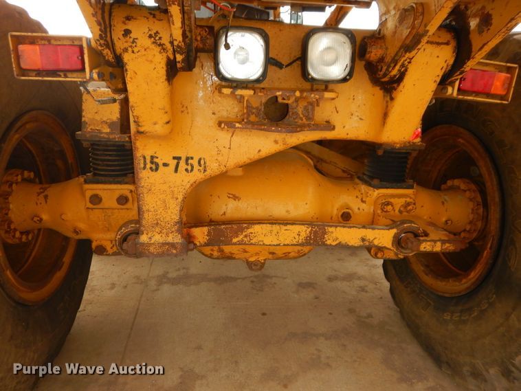 image for item DH4365 2003 Caterpillar 725 haul truck