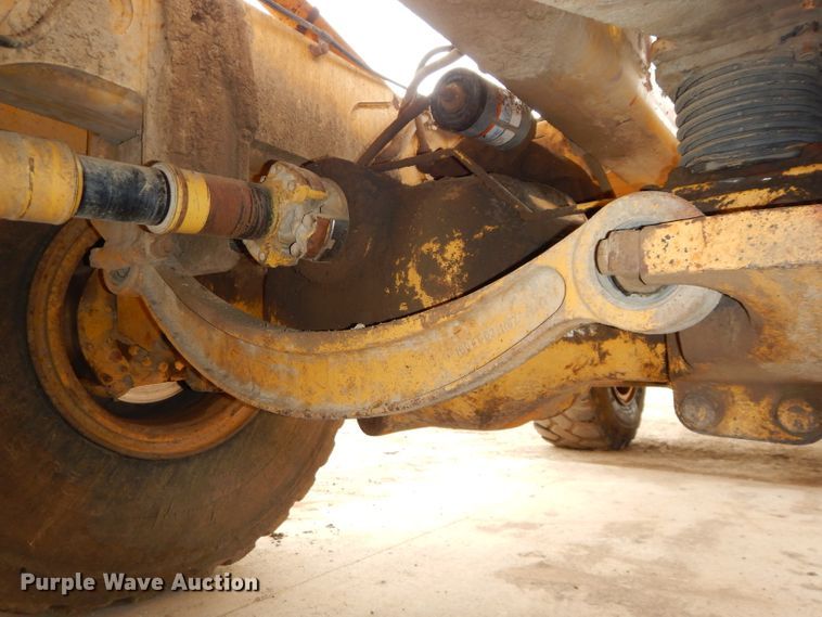 image for item DH4365 2003 Caterpillar 725 haul truck