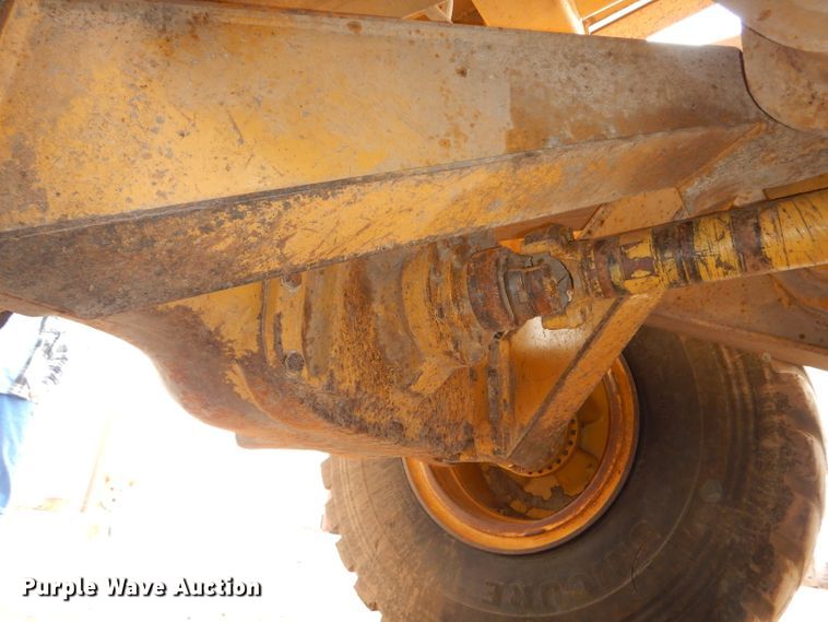 image for item DH4365 2003 Caterpillar 725 haul truck