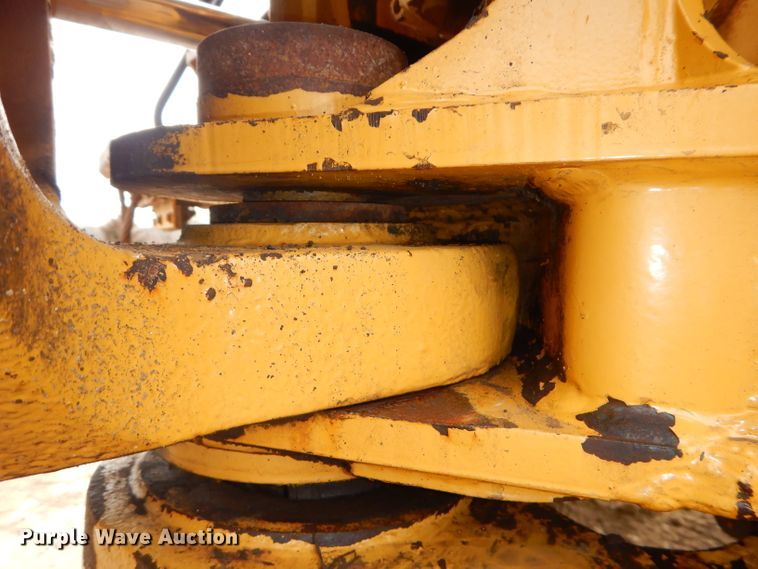 image for item DH4365 2003 Caterpillar 725 haul truck