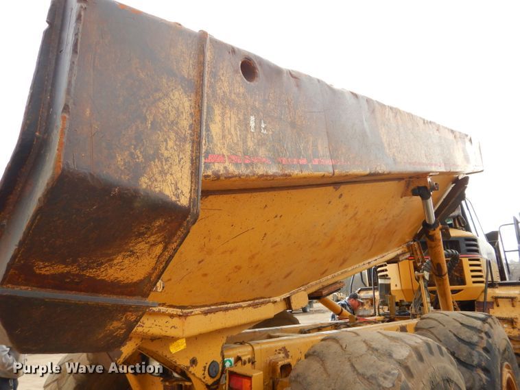 image for item DH4365 2003 Caterpillar 725 haul truck