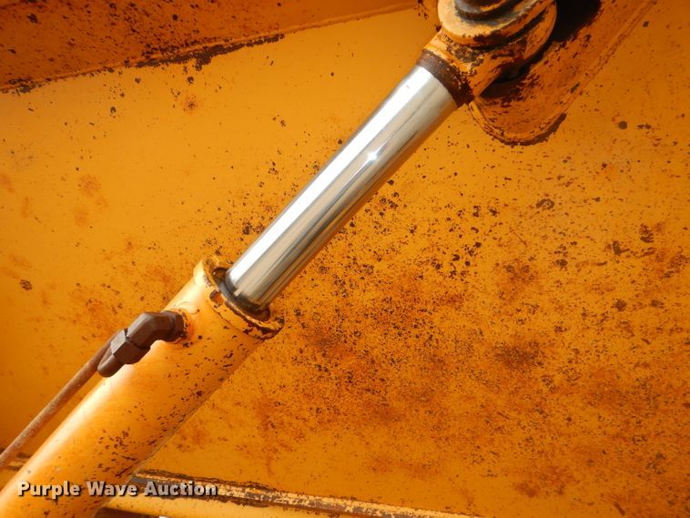 image for item DH4365 2003 Caterpillar 725 haul truck