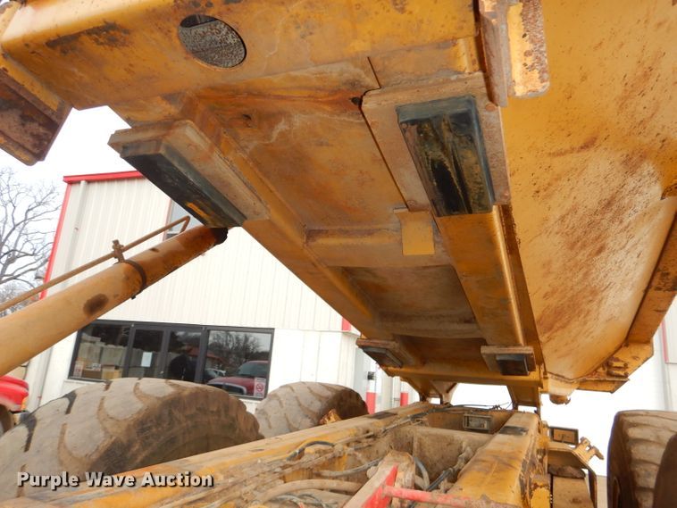 image for item DH4365 2003 Caterpillar 725 haul truck