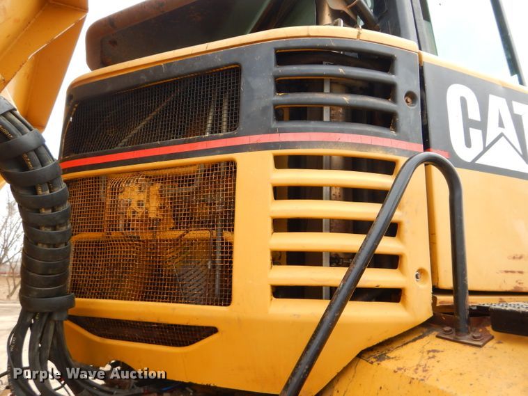 image for item DH4365 2003 Caterpillar 725 haul truck