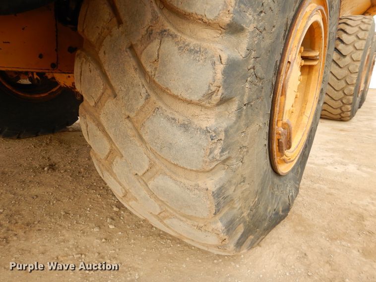 image for item DH4365 2003 Caterpillar 725 haul truck