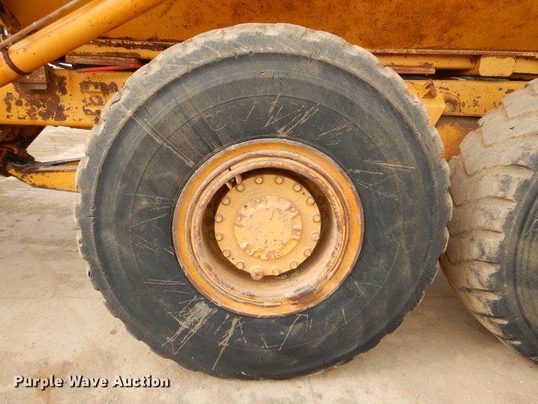 image for item DH4365 2003 Caterpillar 725 haul truck