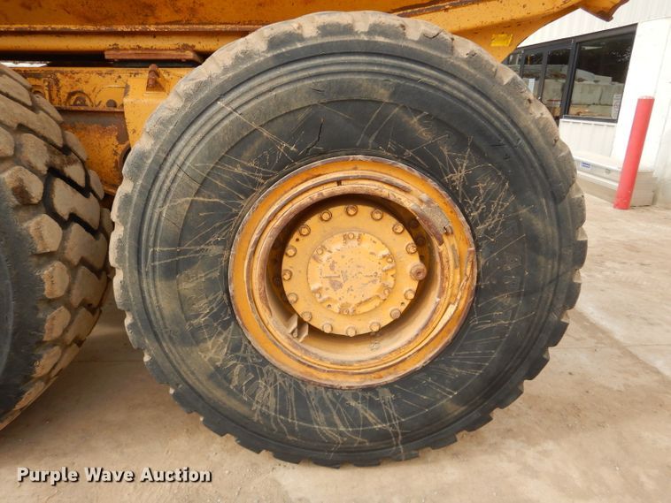 image for item DH4365 2003 Caterpillar 725 haul truck