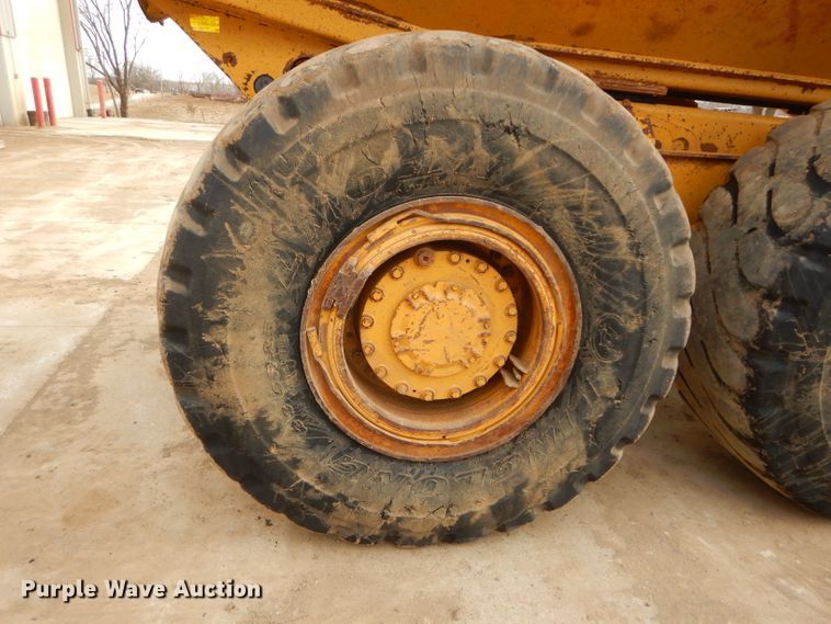 image for item DH4365 2003 Caterpillar 725 haul truck