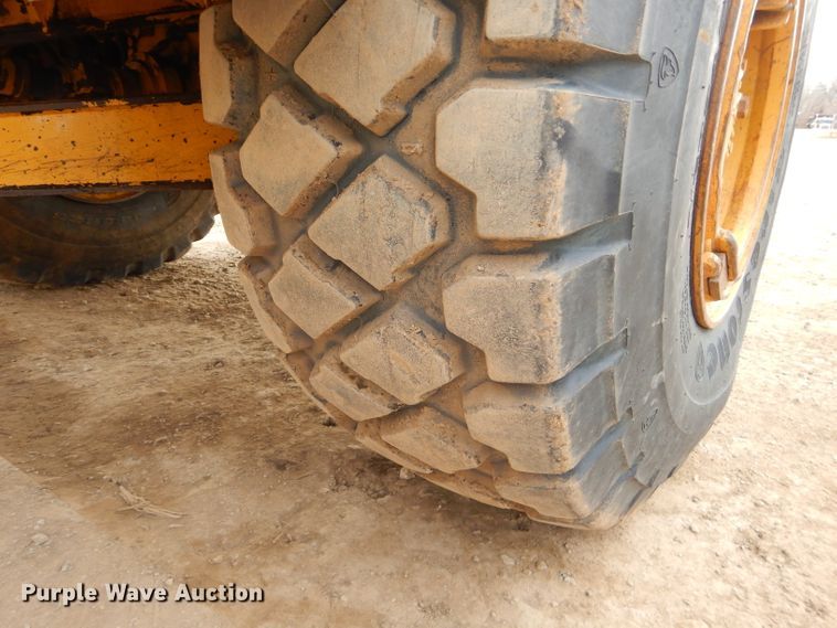 image for item DH4365 2003 Caterpillar 725 haul truck