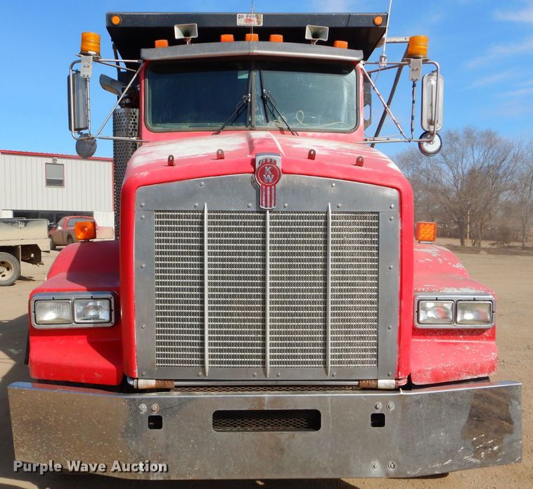 image for item DH4366 2001 Kenworth T800 dump truck